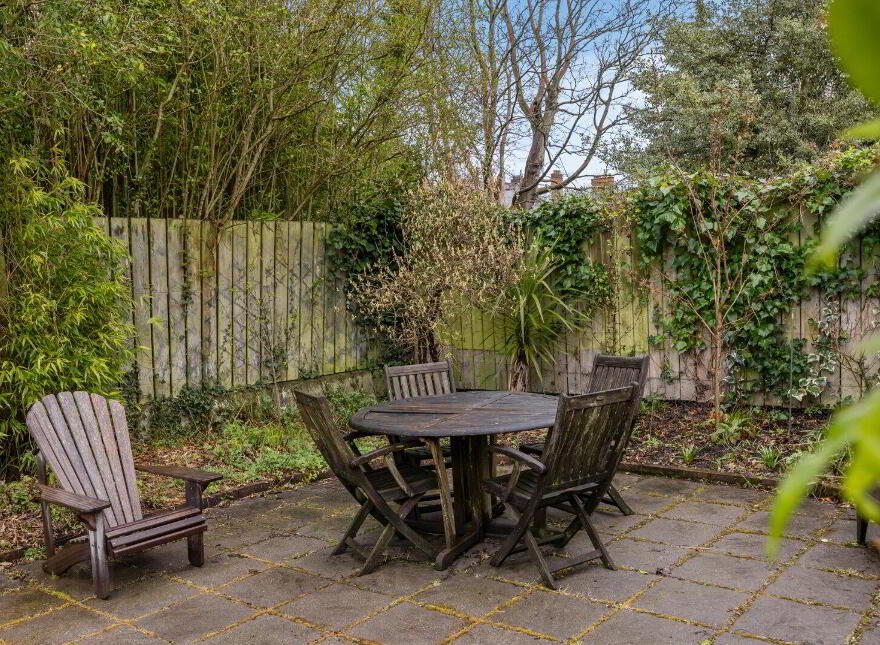 30 Cadogan Park, Belfast, BT9 6HH
