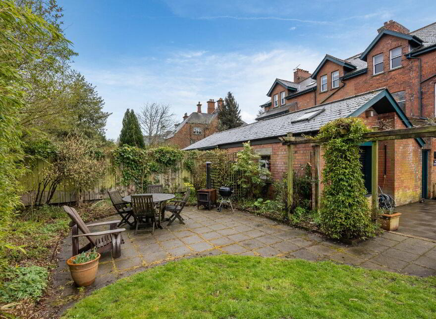 30 Cadogan Park, Belfast, BT9 6HH