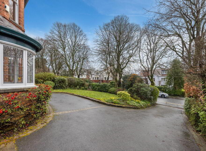 30 Cadogan Park, Belfast, BT9 6HH