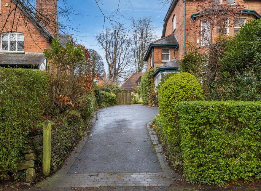 30 Cadogan Park, Belfast, BT9 6HH