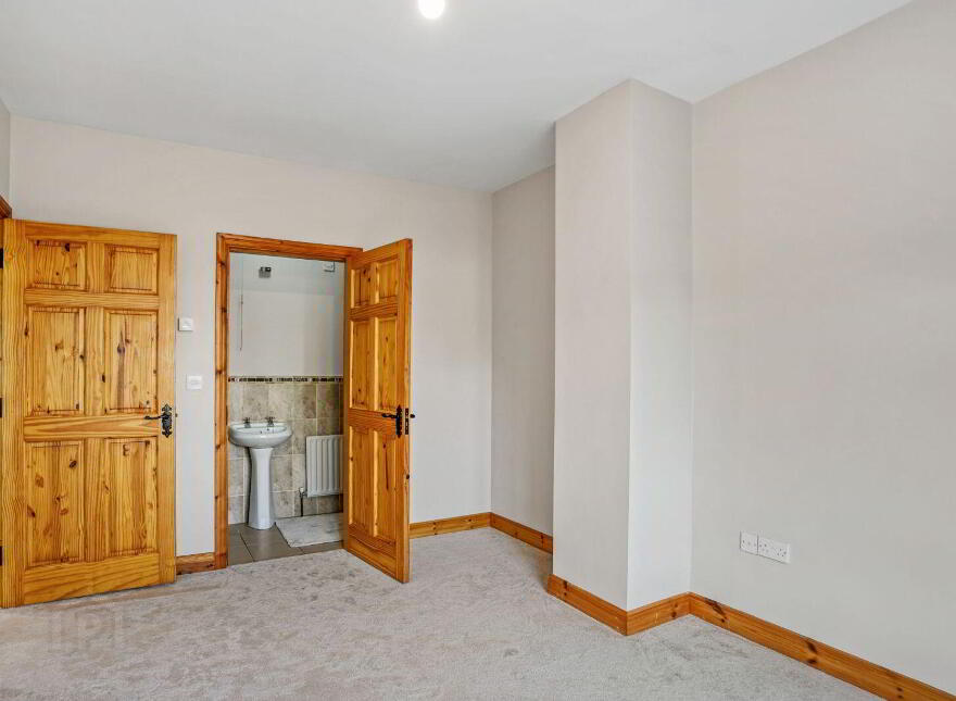 43 An Tor Aonarach, Kingscourt, A82H2X0