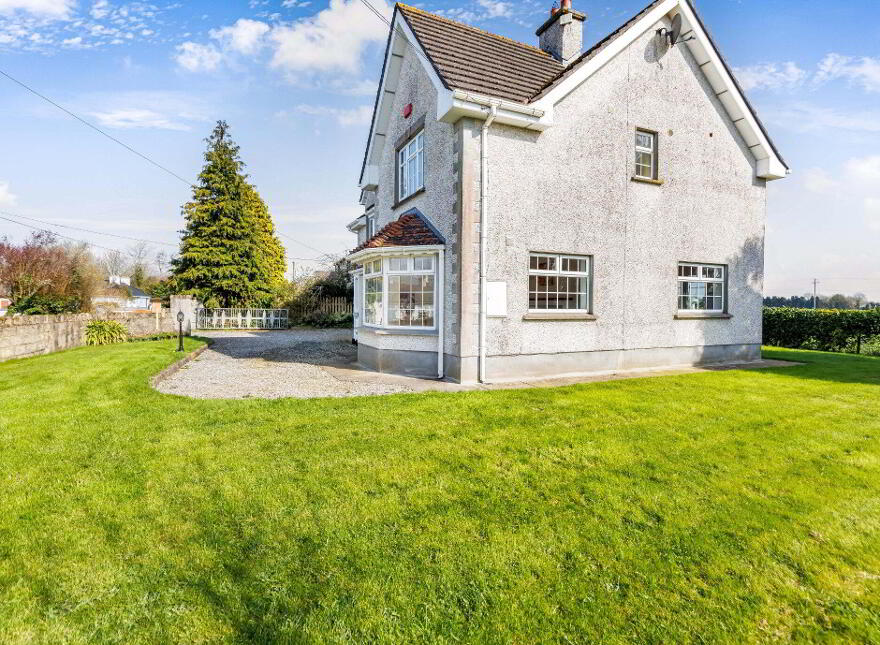 Whispering Pines, Newtown, Trim, C15AC96