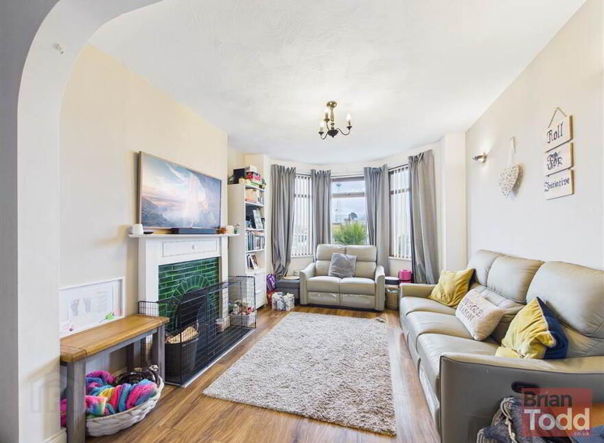 Coastguard Road, Larne, BT40 1AU
