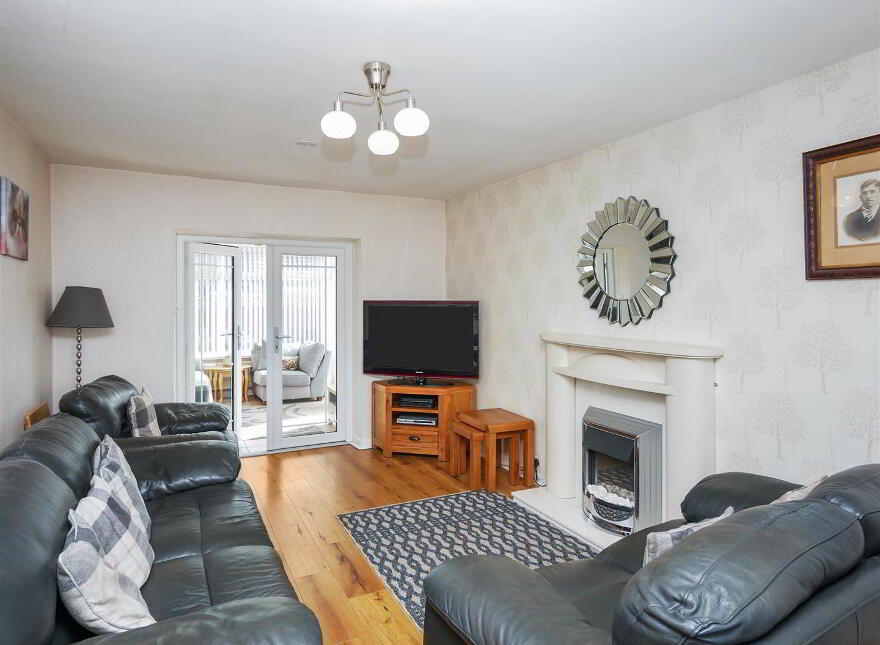 6 Hollygate Park, Church Road, Carryduff, Belfast, BT8 8DZ