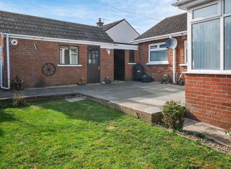 6 Hollygate Park, Church Road, Carryduff, Belfast, BT8 8DZ