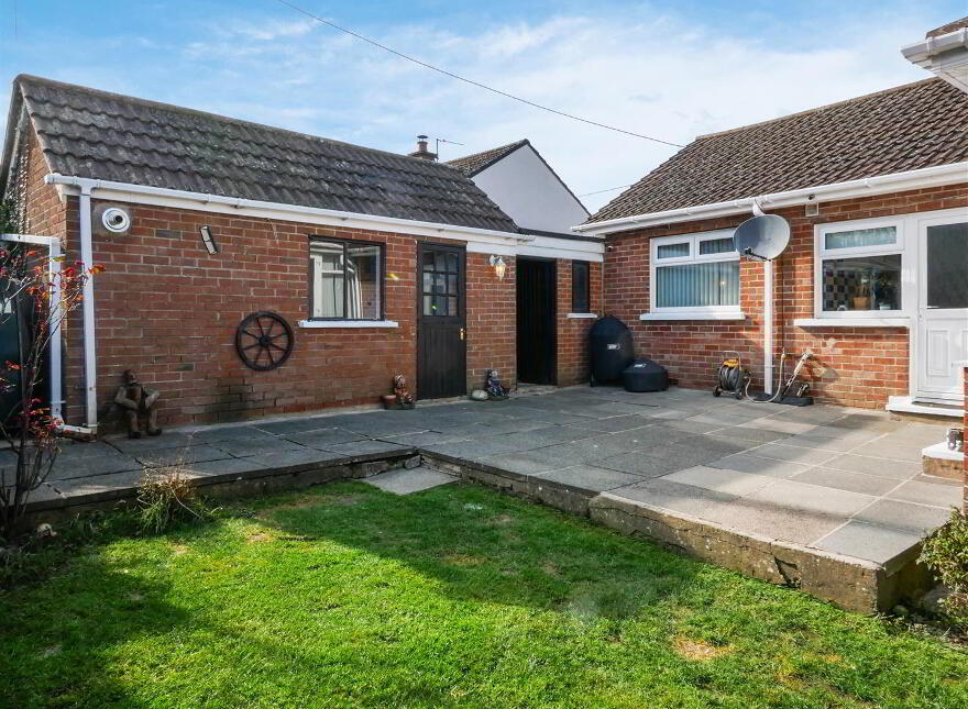 6 Hollygate Park, Church Road, Carryduff, Belfast, BT8 8DZ