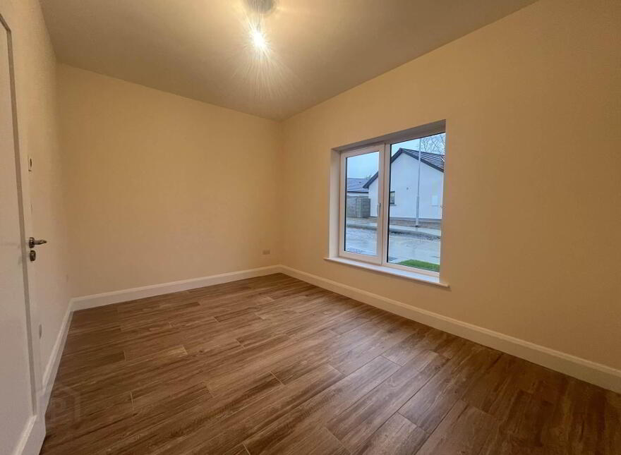 8 Roseville Crescent, Cahir, County Tipperary, E21KF83