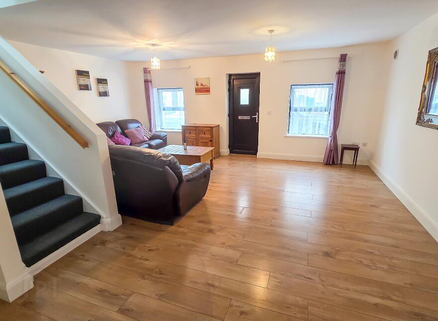 8 Wexford Street, Gorey, Y25YD80