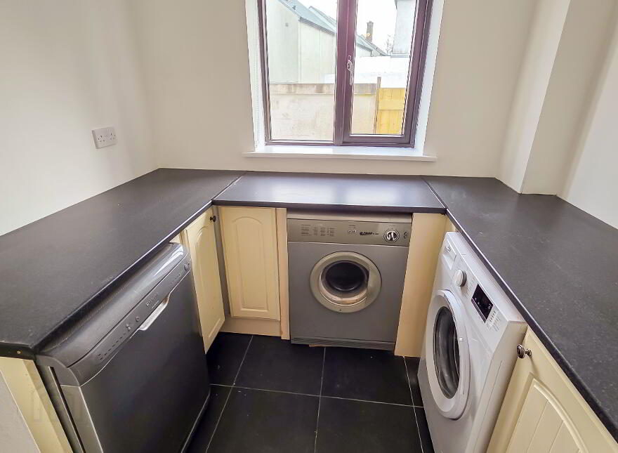 8 Wexford Street, Gorey, Y25YD80