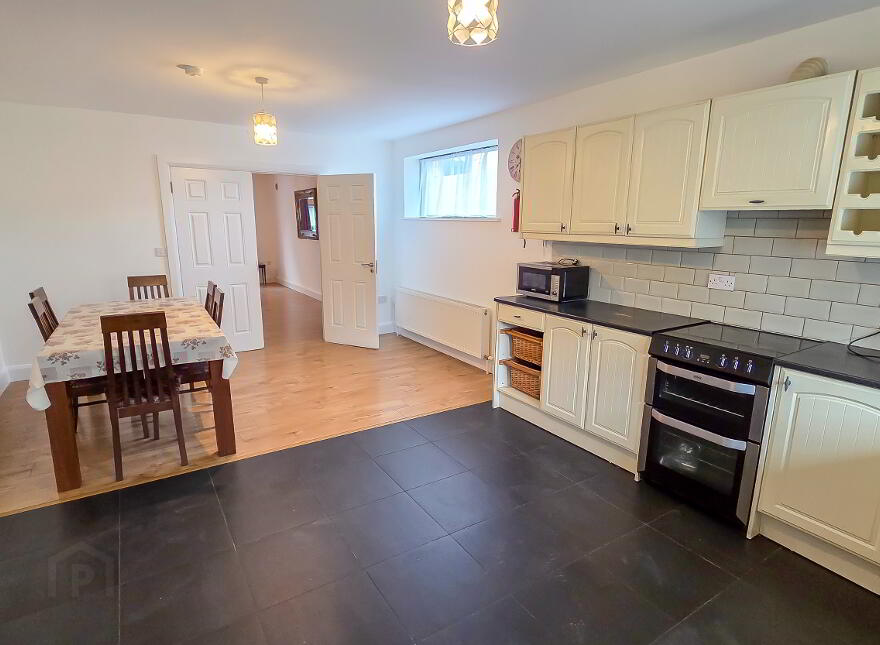 8 Wexford Street, Gorey, Y25YD80