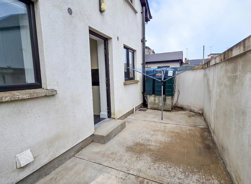8 Wexford Street, Gorey, Y25YD80