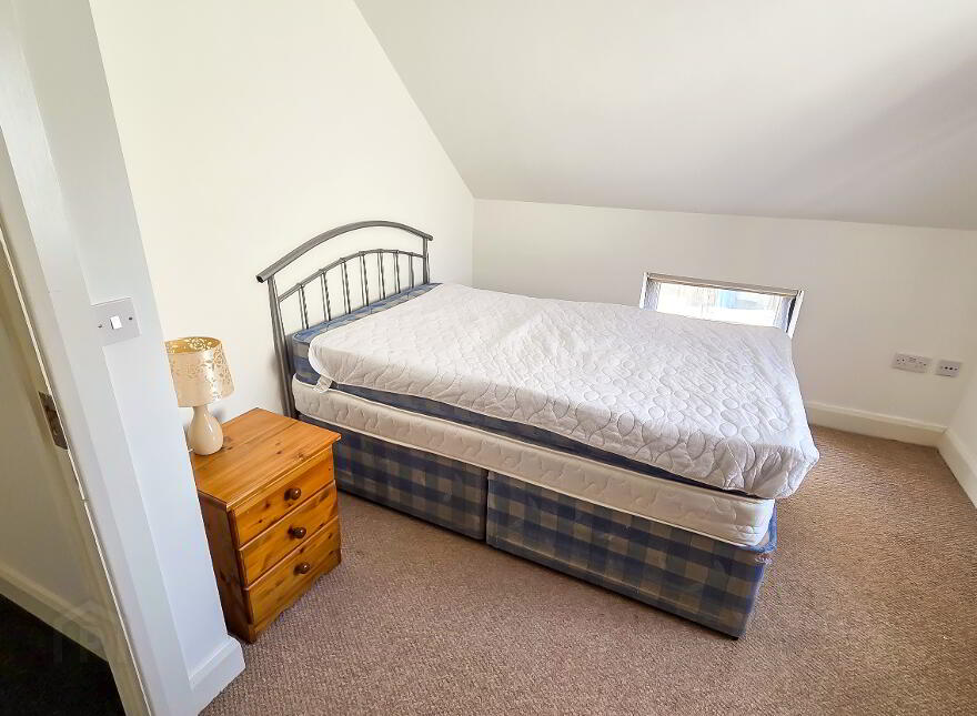 8 Wexford Street, Gorey, Y25YD80