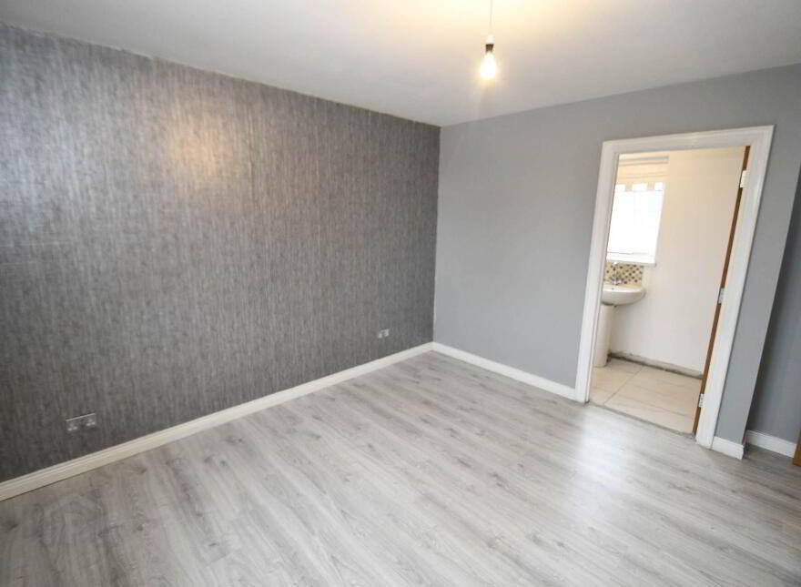 84 Lagmore Glen, Lagmore, Belfast, BT17 0WJ