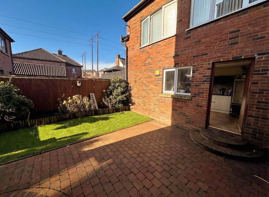 84 Lagmore Glen, Lagmore, Belfast, BT17 0WJ