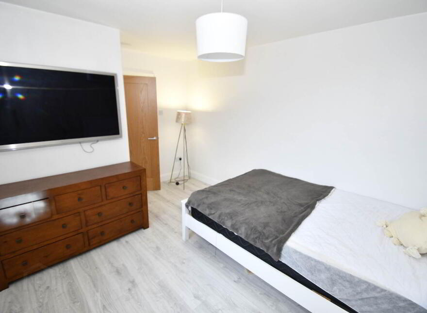 84 Lagmore Glen, Lagmore, Belfast, BT17 0WJ