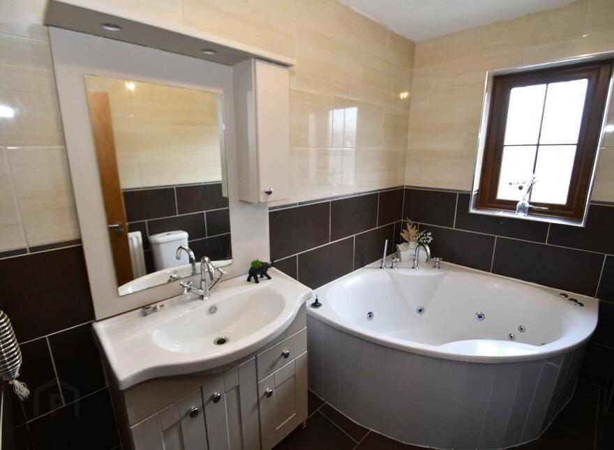 84 Lagmore Glen, Lagmore, Belfast, BT17 0WJ