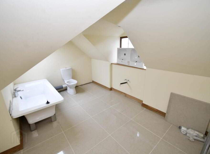 84 Lagmore Glen, Lagmore, Belfast, BT17 0WJ
