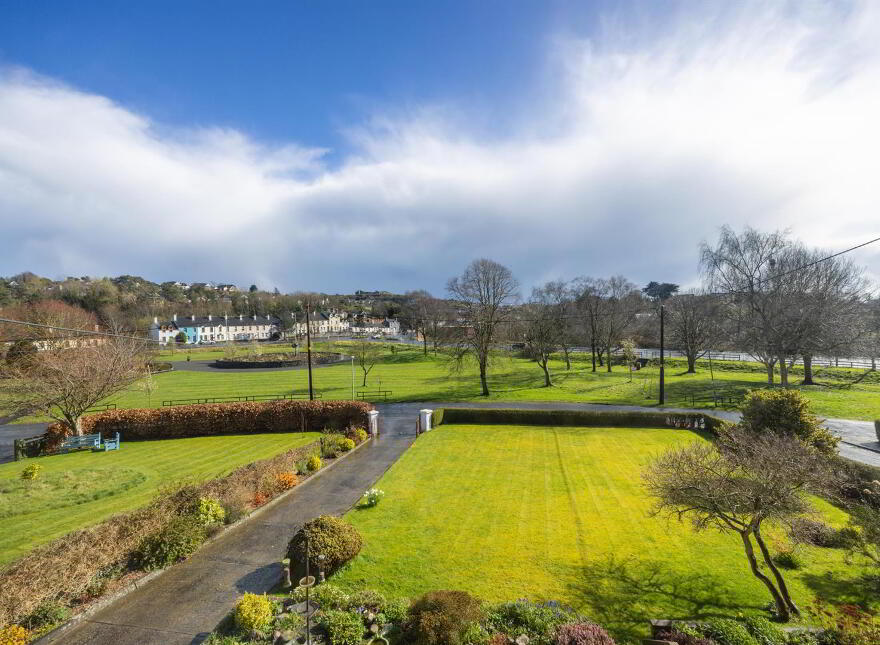 11 Roughal Park, Downpatrick, BT30 6HB