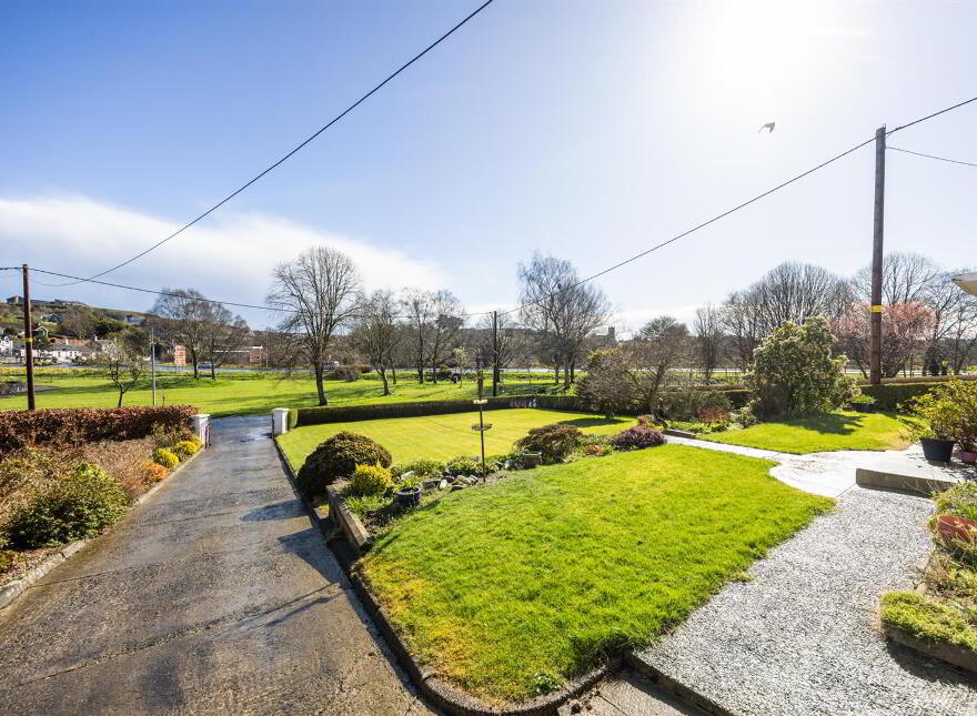 11 Roughal Park, Downpatrick, BT30 6HB