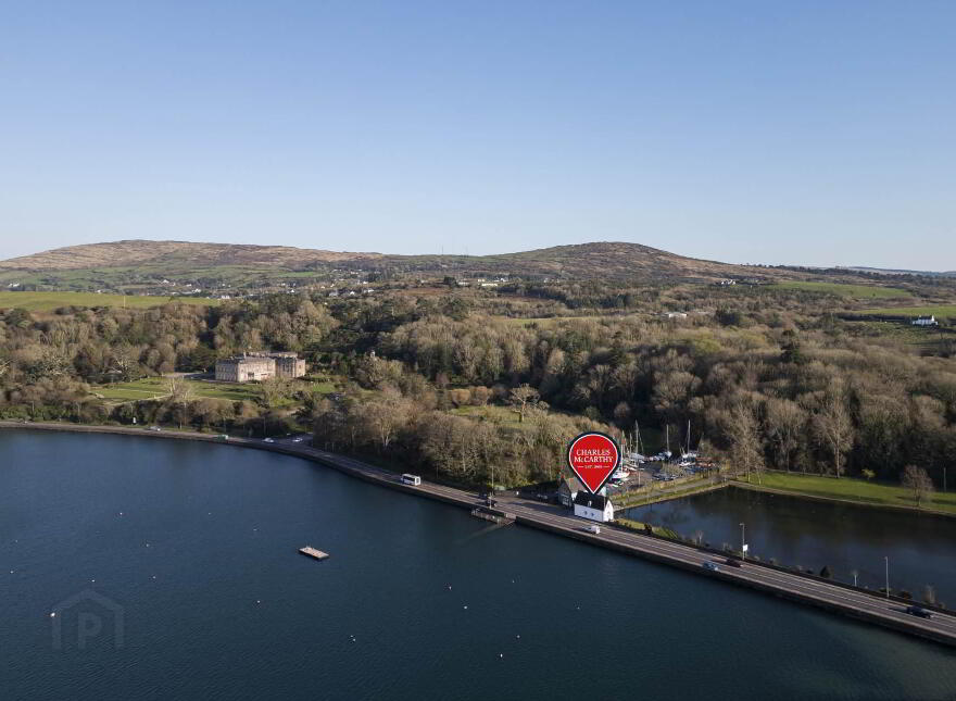 Sea Lodge Cottage, Seafield, Bantry, P75YR70