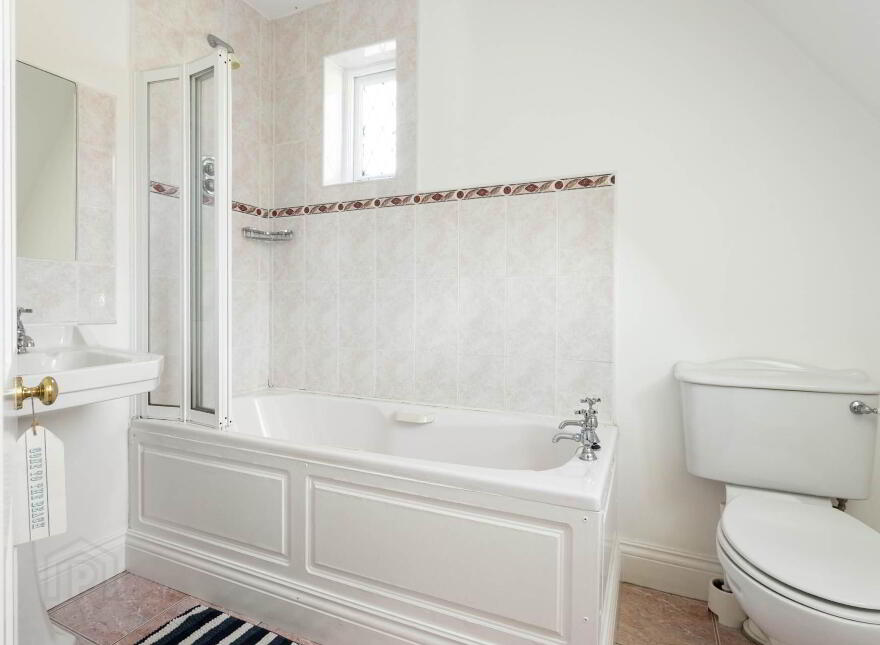 Sea Lodge Cottage, Seafield, Bantry, P75YR70
