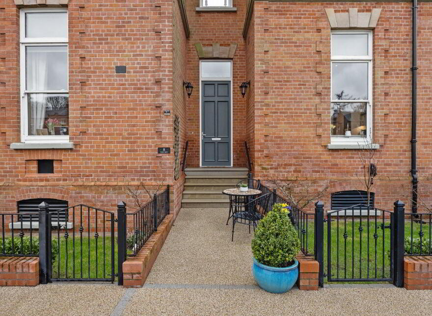 8 Ishbel Mews, Belfast, BT8 8FZ
