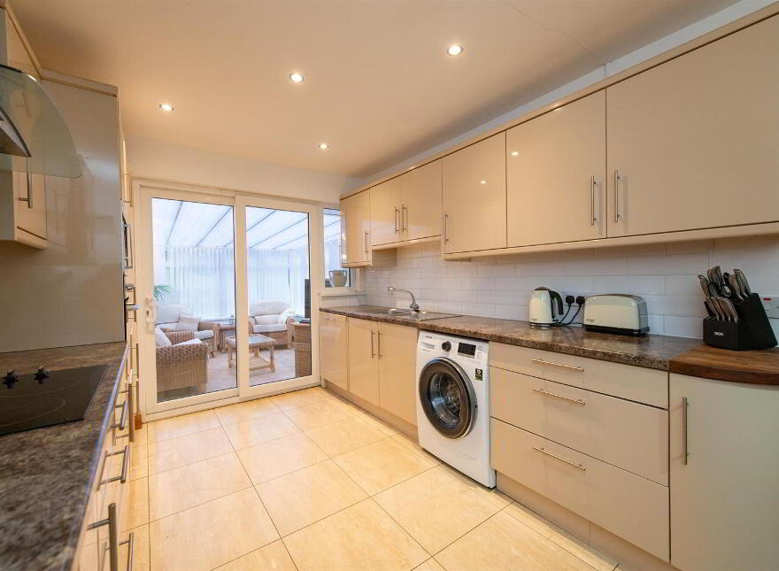 16 Hightown Crescent, Newtownabbey, BT36 7TQ