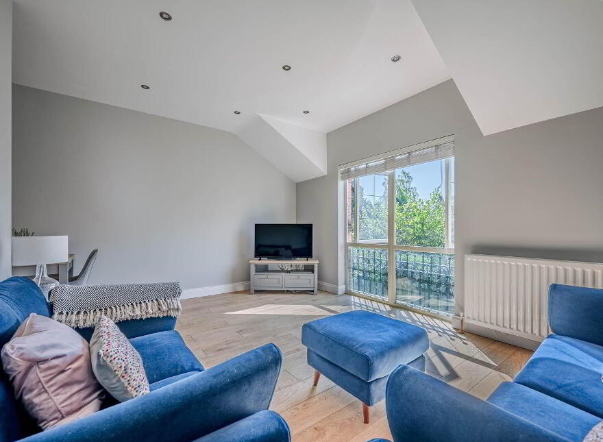 Apartment 6 14 Burghley Mews, Belfast, BT5 7GX