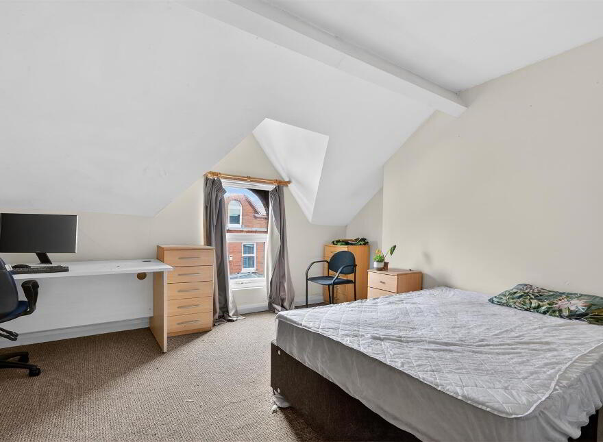 15 Elaine Street, Belfast, BT9 5AR