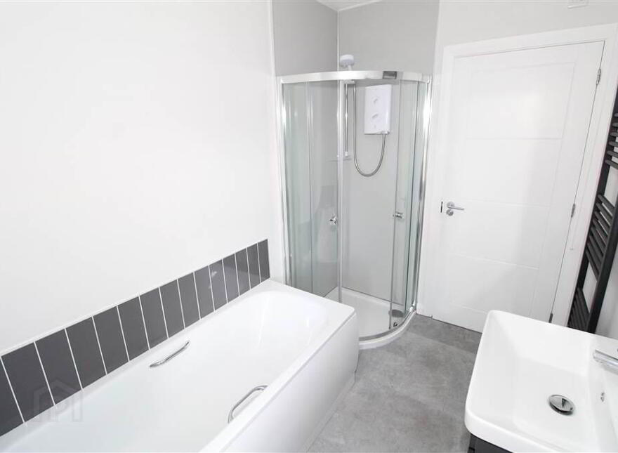 17 Dunraven Crescent, Belfast, BT5 5LE