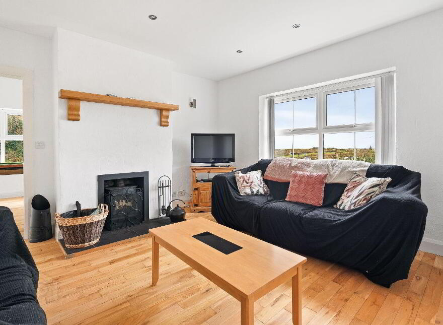 Coolback, Kindrum, Fanad, F92D7Y4