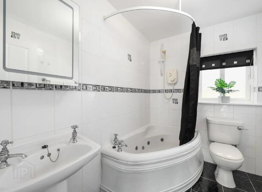 2 Chandlers View, Rushbrooke Links, Cobh, P24P650