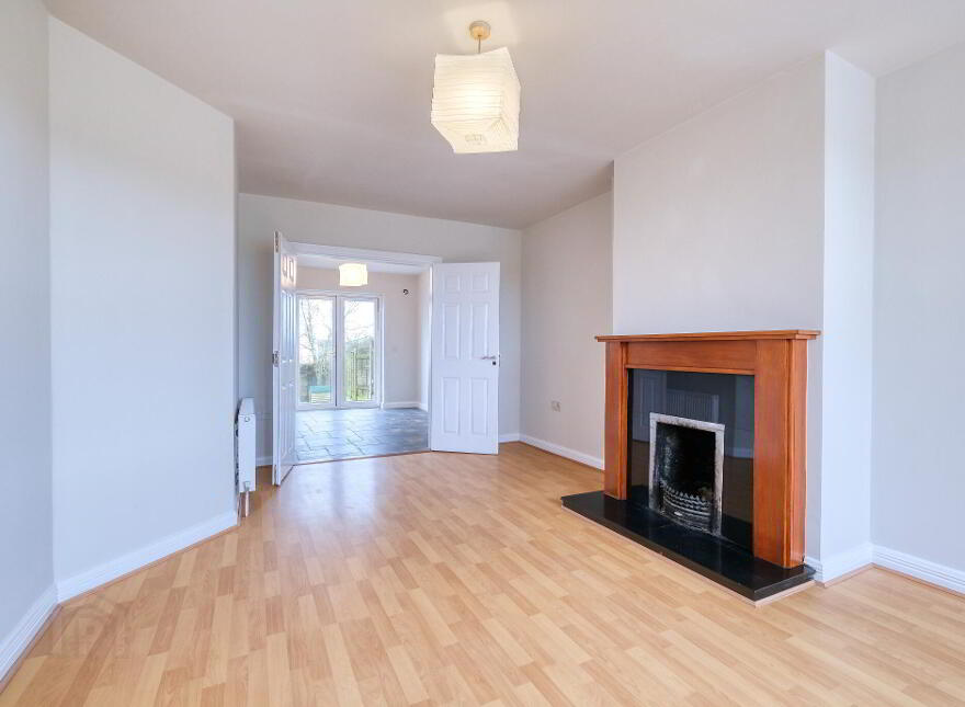 18 Oaklands Avenue, N39H5P6