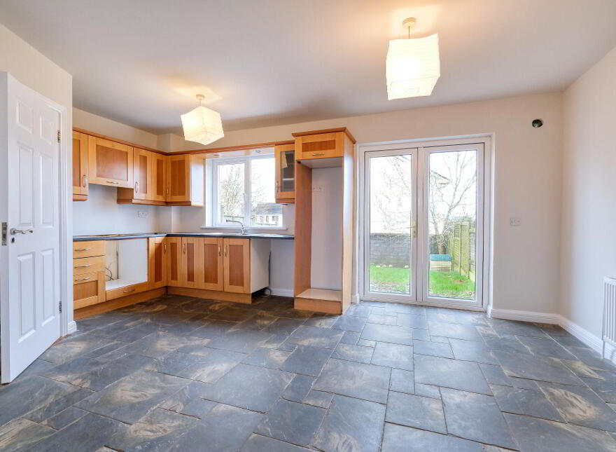 18 Oaklands Avenue, N39H5P6