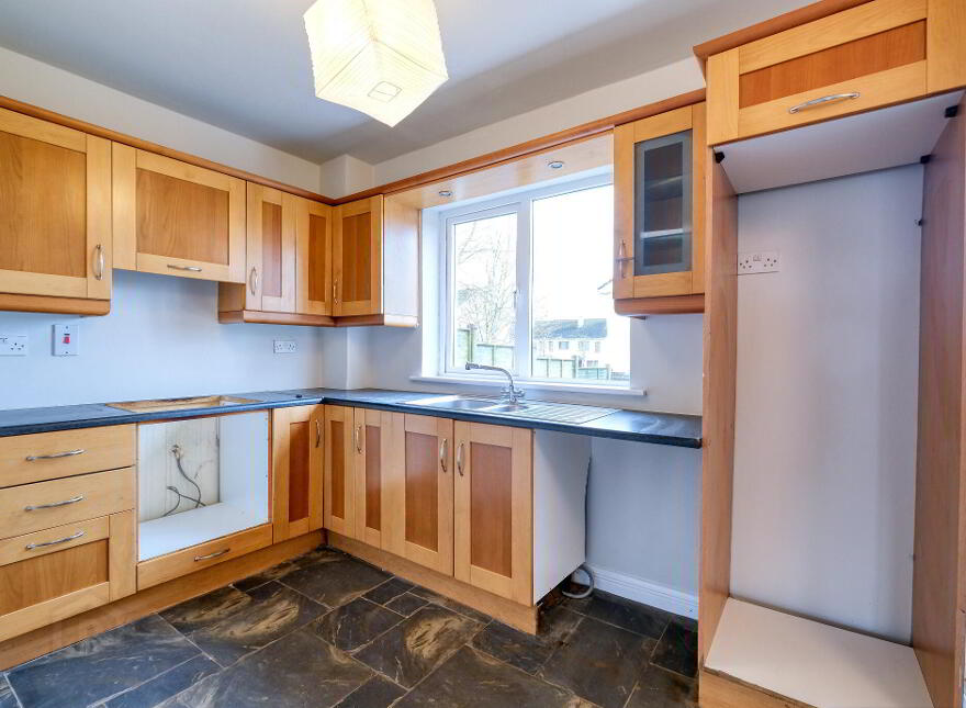 18 Oaklands Avenue, N39H5P6