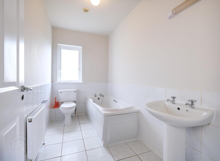 18 Oaklands Avenue, N39H5P6