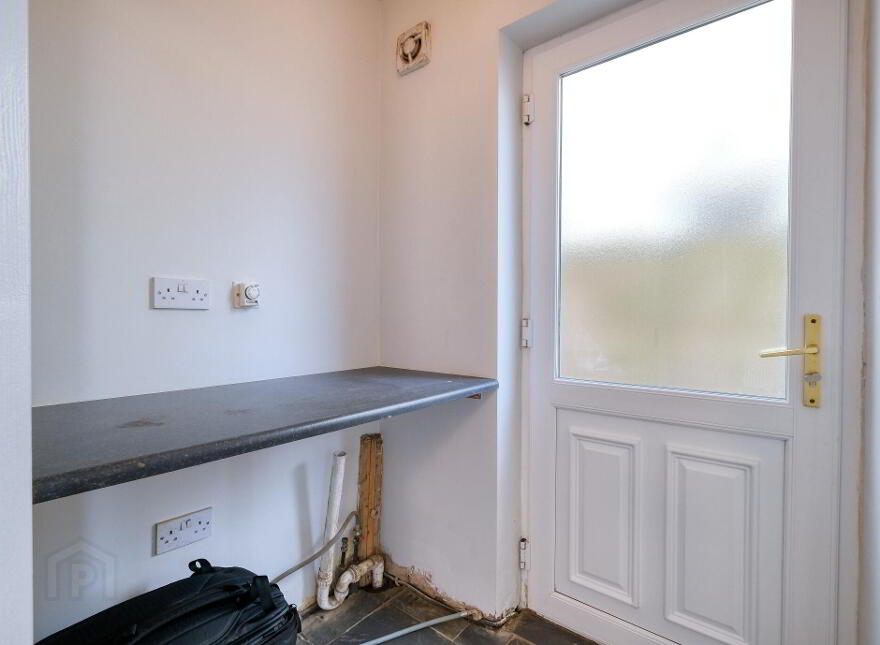 18 Oaklands Avenue, N39H5P6