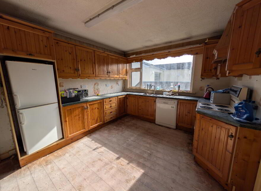 Kilkelly Road, Swinford, F12VF97