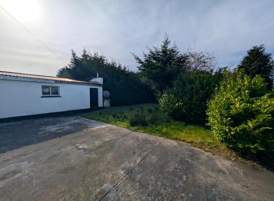Kilkelly Road, Swinford, F12VF97