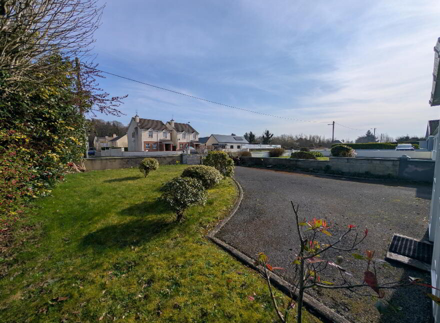Kilkelly Road, Swinford, F12VF97
