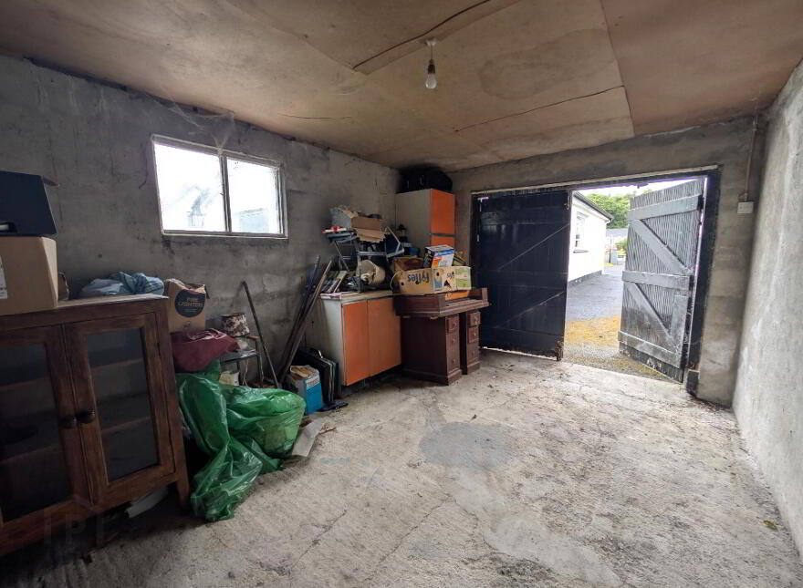 Kilkelly Road, Swinford, F12VF97