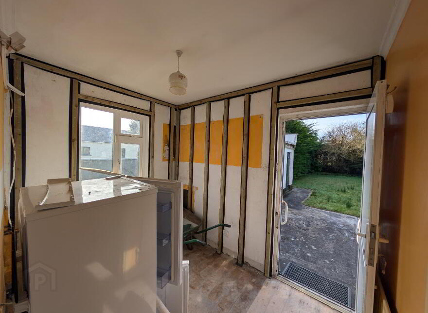 Kilkelly Road, Swinford, F12VF97