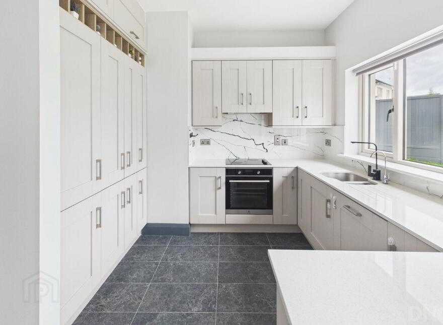 18 Dunalley Drive, Redwood, Tullamore, R35T2Y8