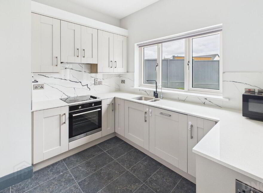 18 Dunalley Drive, Redwood, Tullamore, R35T2Y8