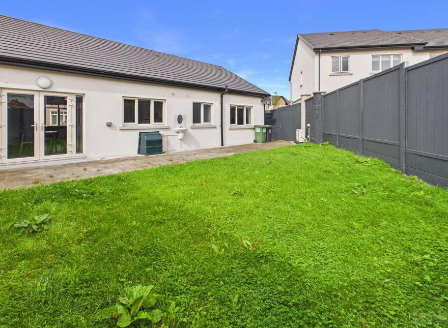 18 Dunalley Drive, Redwood, Tullamore, R35T2Y8