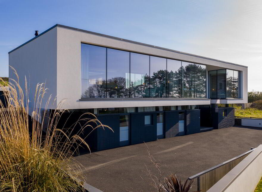 39 Ballymacrea Road, Portrush, BT56 8NS