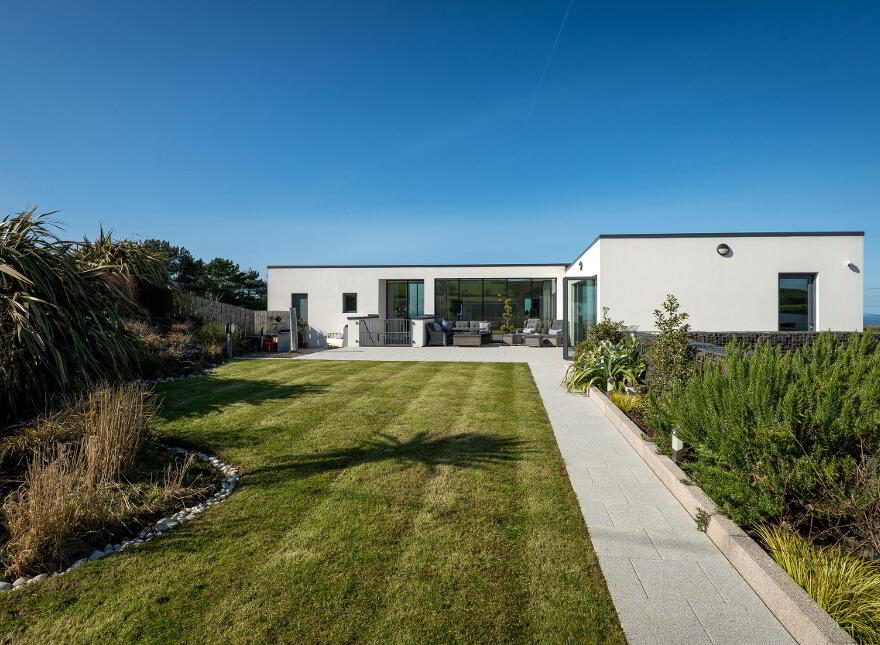 39 Ballymacrea Road, Portrush, BT56 8NS
