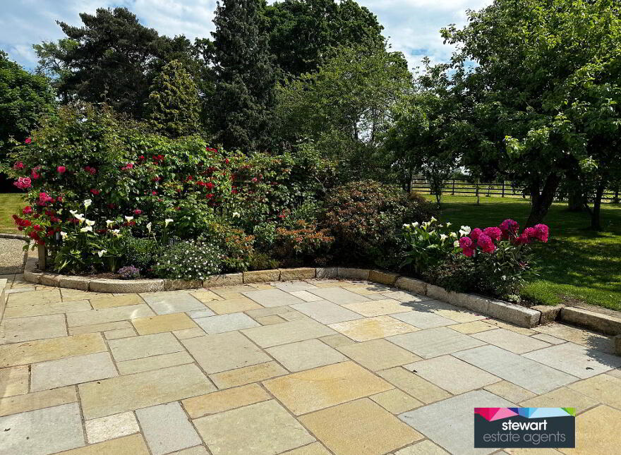 Ederowen Farm, 43 Lurgan Road, Glenavy, Crumlin, BT29 4QB