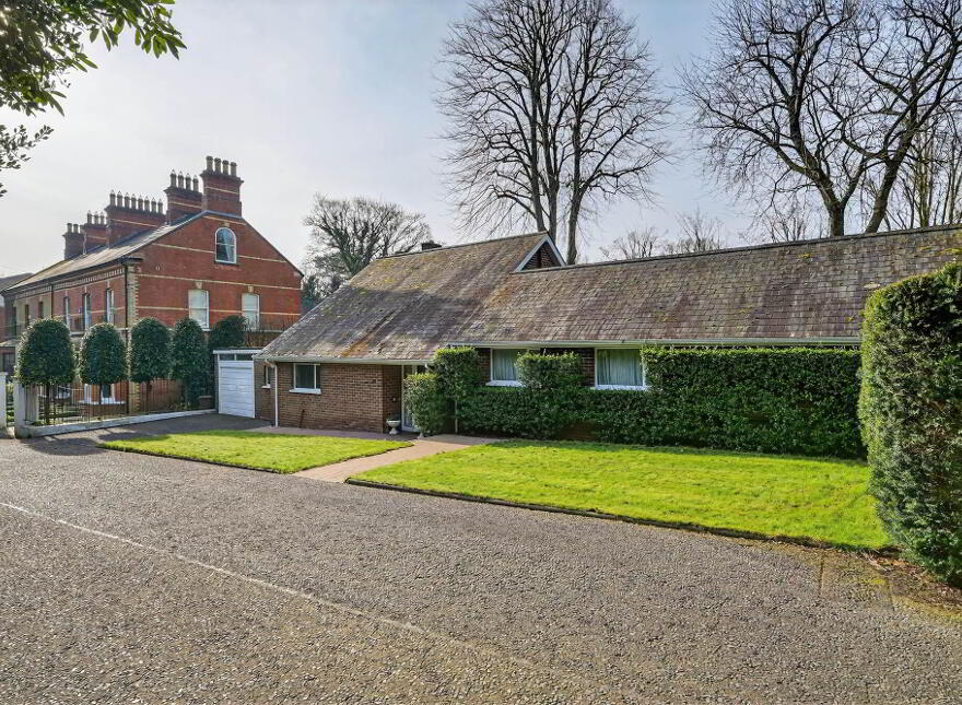 1 Holyrood, Malone, Belfast, BT9 5DA