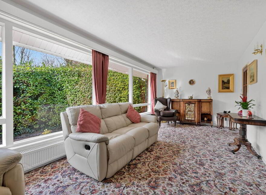 1 Holyrood, Malone, Belfast, BT9 5DA